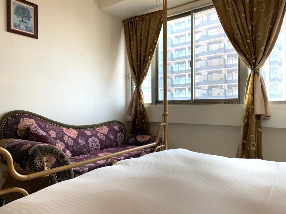 อาร์ตอายส์ ธีม สวีท ซันเต่า ฮอลล์ Hotel เกาสง ภายนอก รูปภาพ