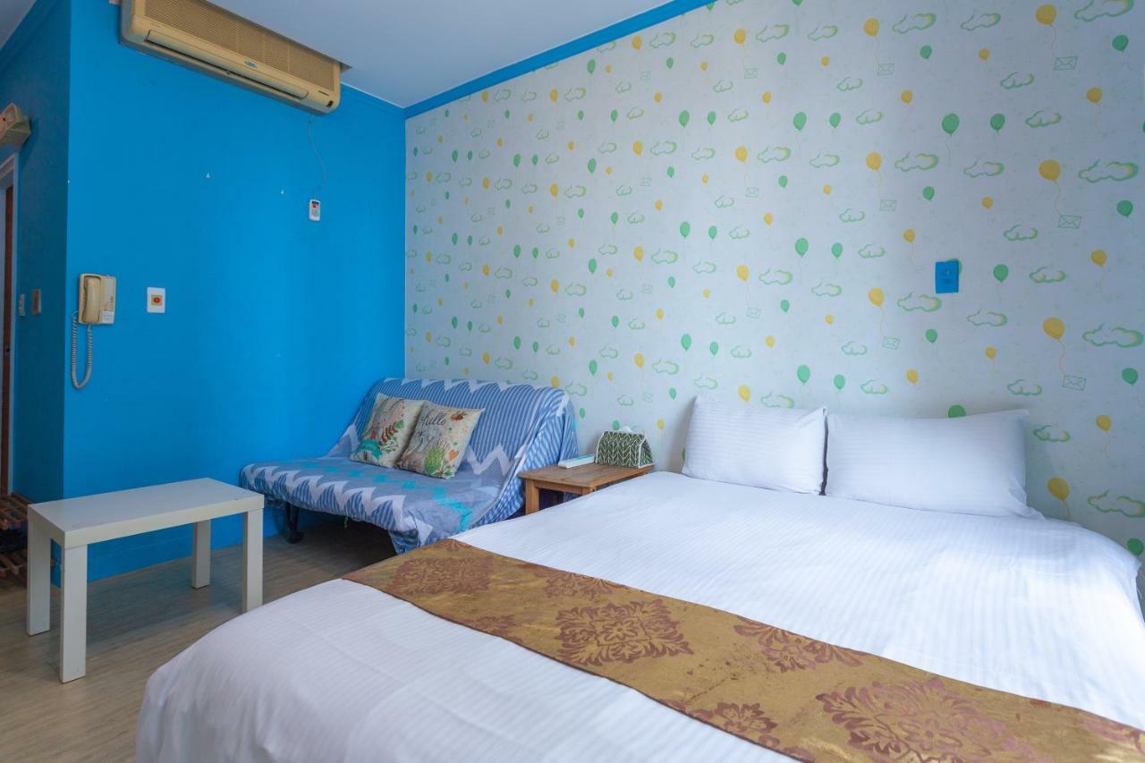 อาร์ตอายส์ ธีม สวีท ซันเต่า ฮอลล์ Hotel เกาสง ภายนอก รูปภาพ