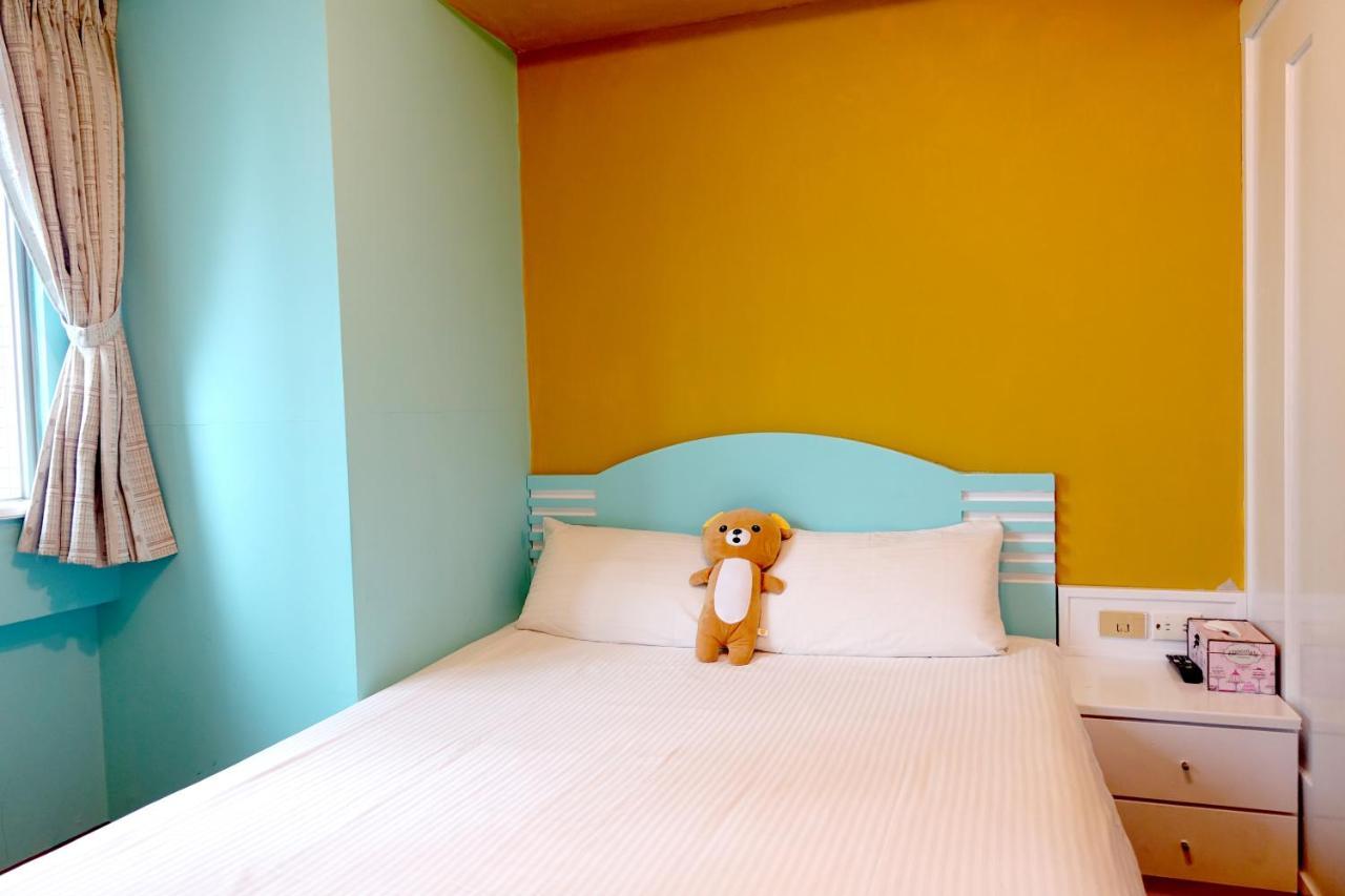 อาร์ตอายส์ ธีม สวีท ซันเต่า ฮอลล์ Hotel เกาสง ภายนอก รูปภาพ